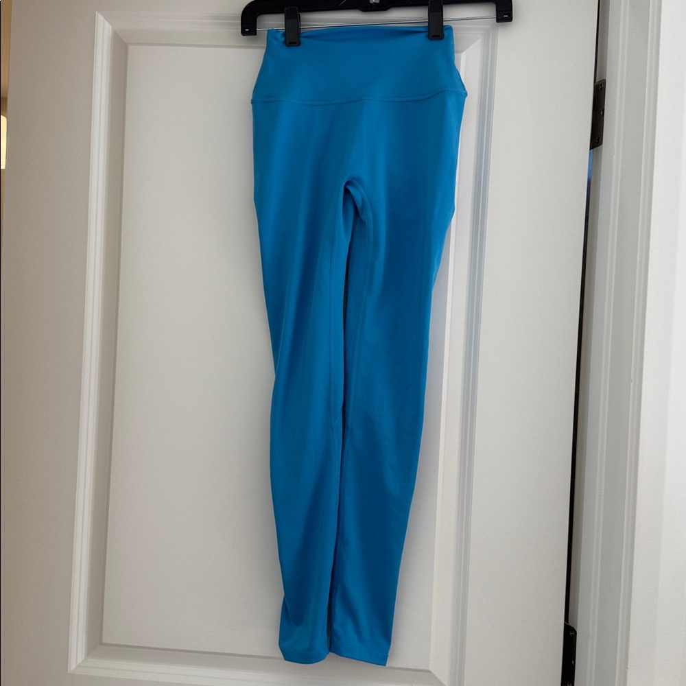 Crop shop boutique scrunch leggings
